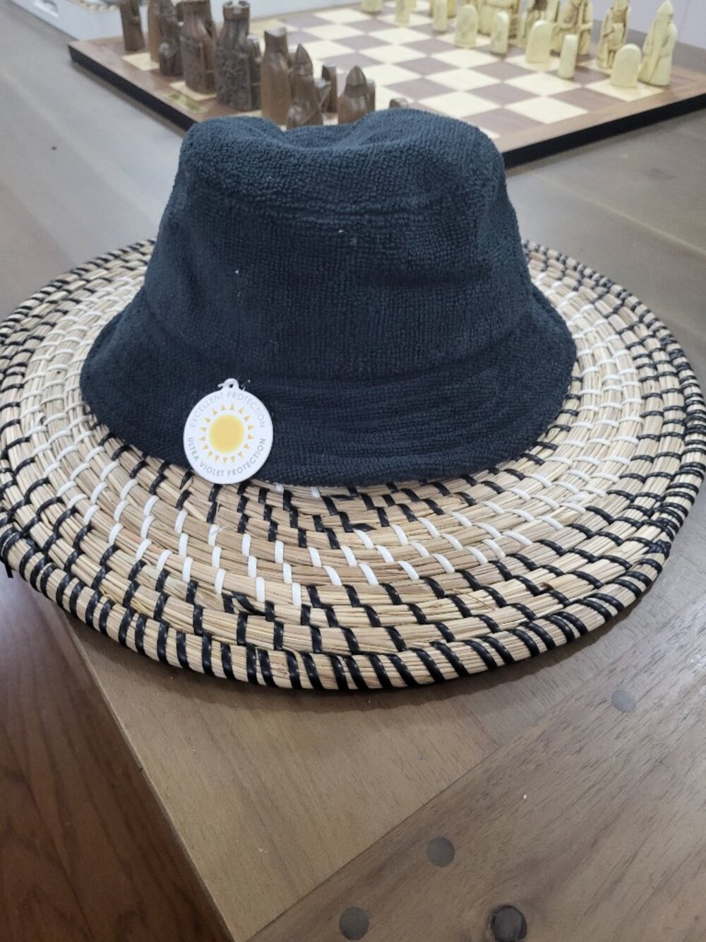 NWT Dozer Australia kids 2-5 yrs 100 % cotton (lining) Bucket washed Black Hat